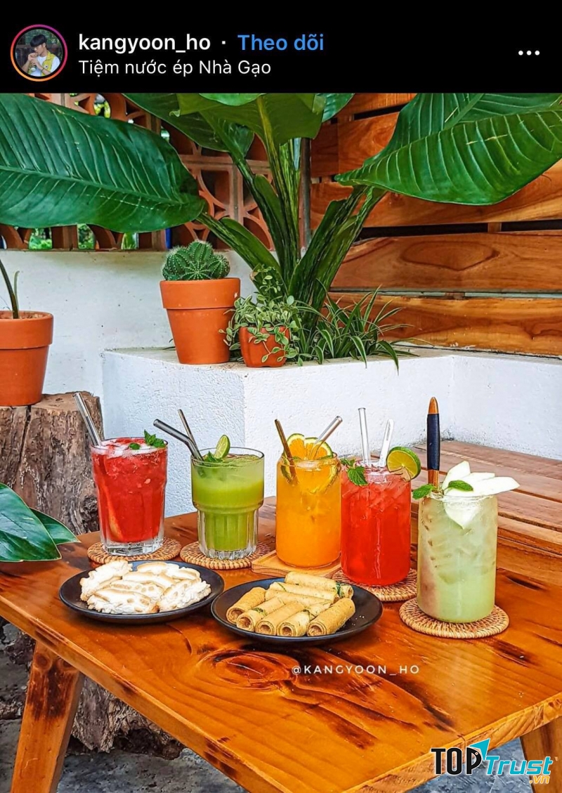 Tiệm nước ép Nhà Gạo