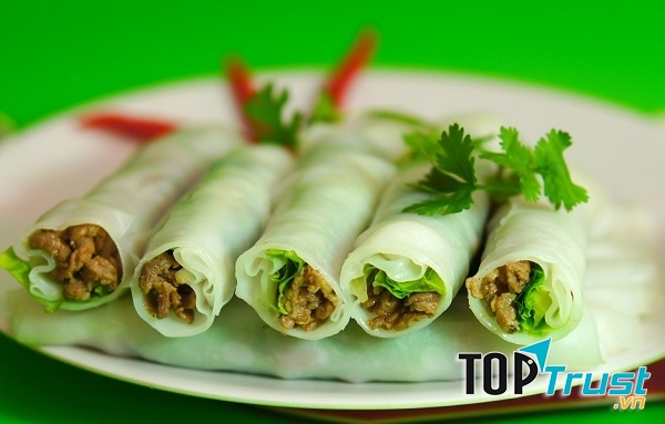 Tiệm Phở Cuốn Chín 2