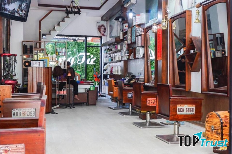 Tiệm tóc Lãng Tử