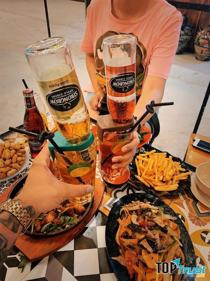 Tiệm trà chanh Layla