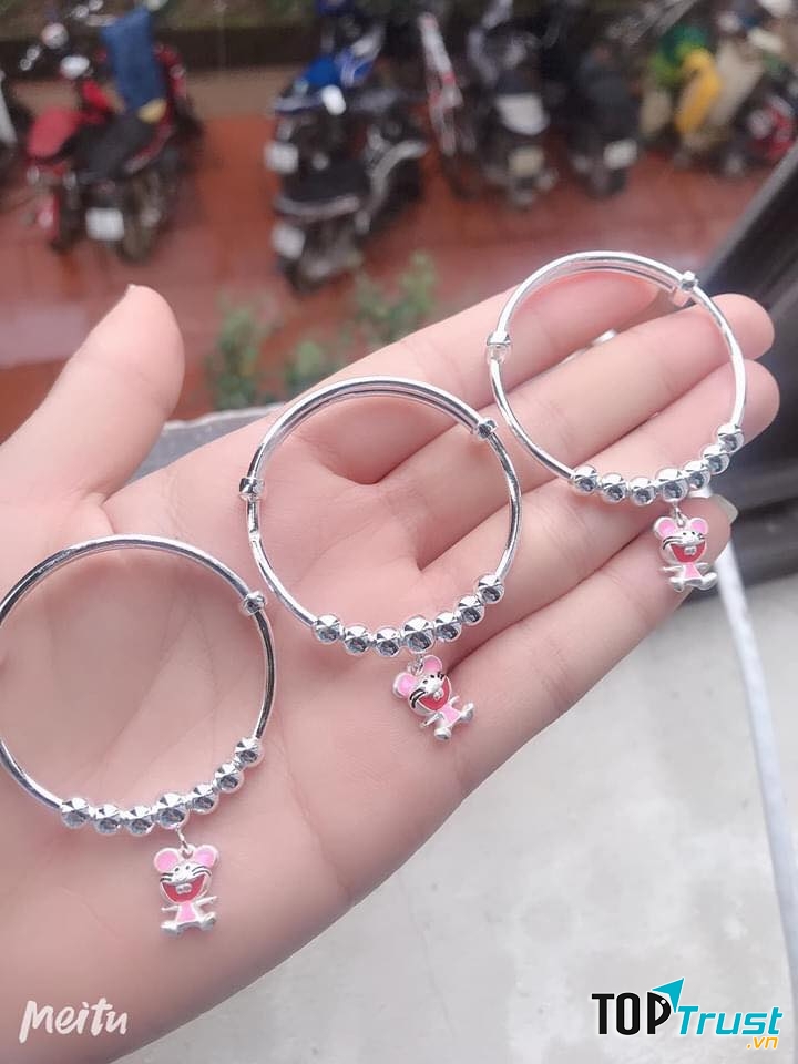 Trang sức tại tiệm vàng Anh Khoa