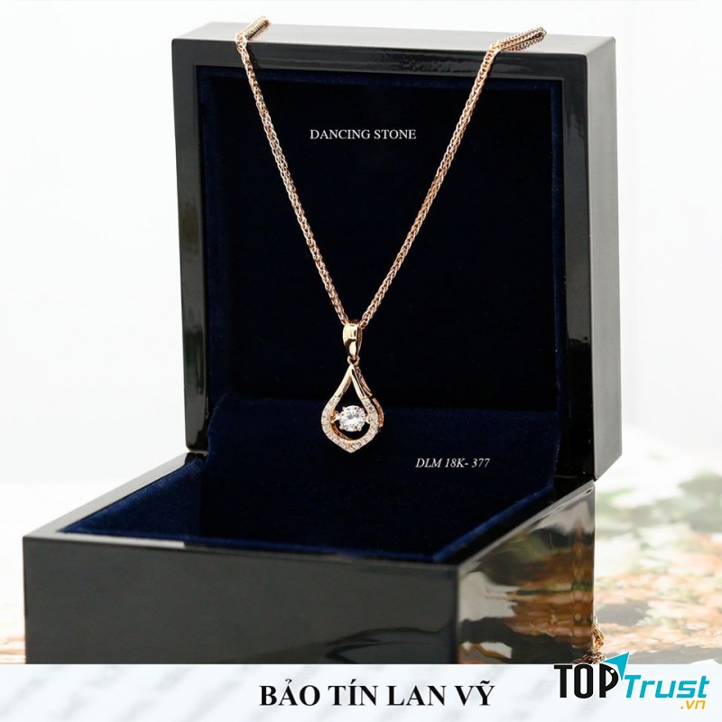 Trang sức tại tiệm vàng Bảo Tín Lan Vỹ