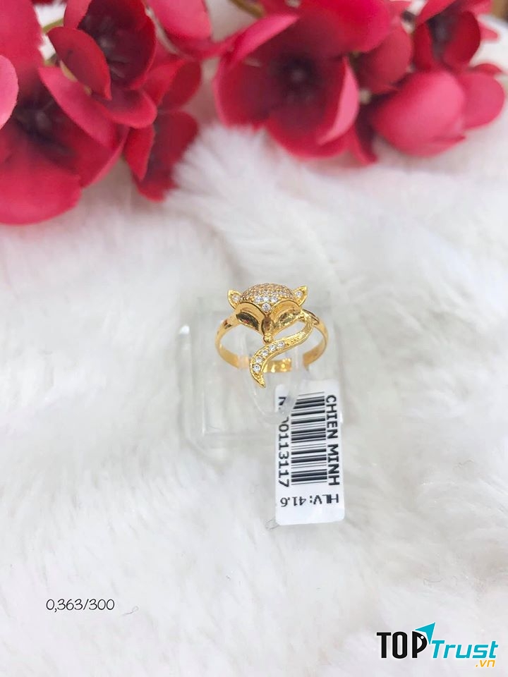 Trang sức tại tiệm vàng Chiến Minh