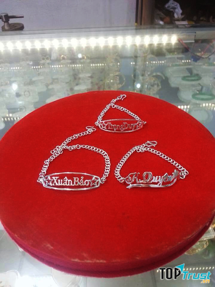 Tiệm vàng Hạnh Hợp