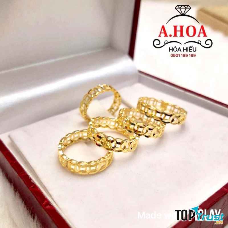 Tiệm vàng Hòa Hiếu