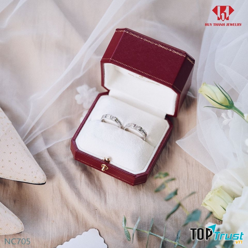 Trang sức tại tiệm vàng Huy Thành