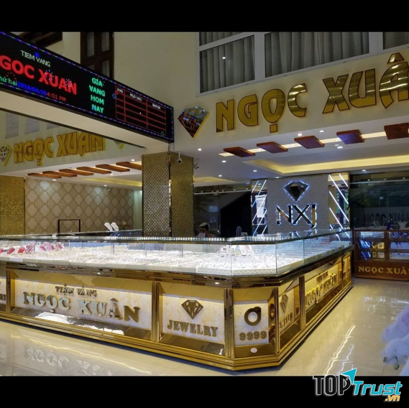 Tiệm vàng Ngọc Xuân