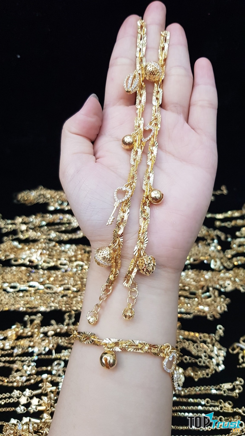 Tiệm vàng Quốc Bảo Lâm