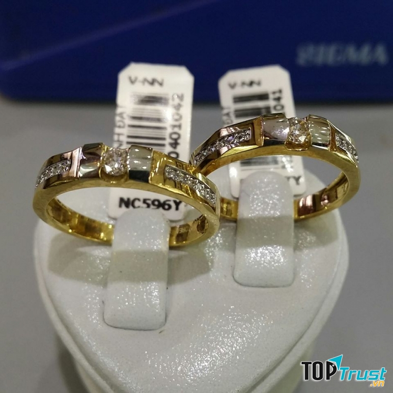 Trang sức tại tiệm vàng Thành Đạt