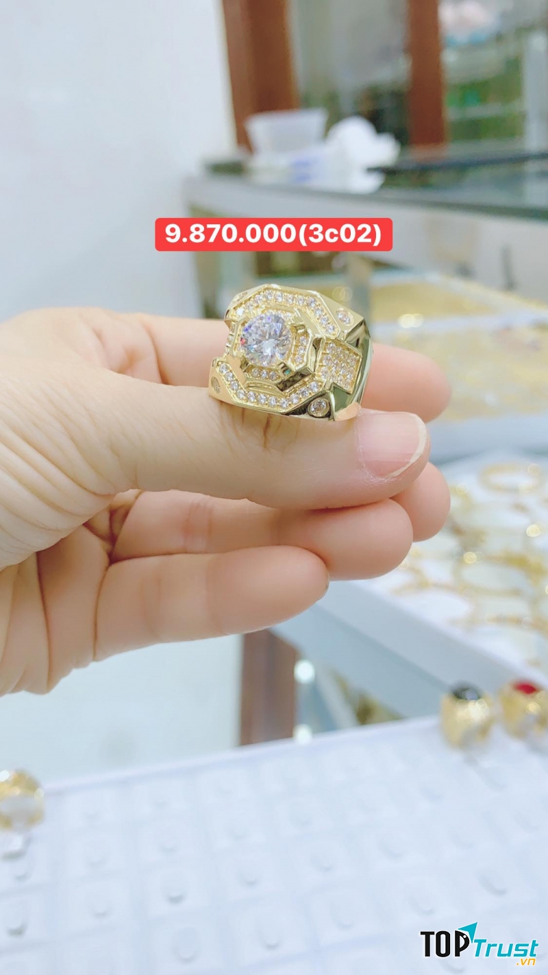 Tiệm vàng Thi Phương Thảo