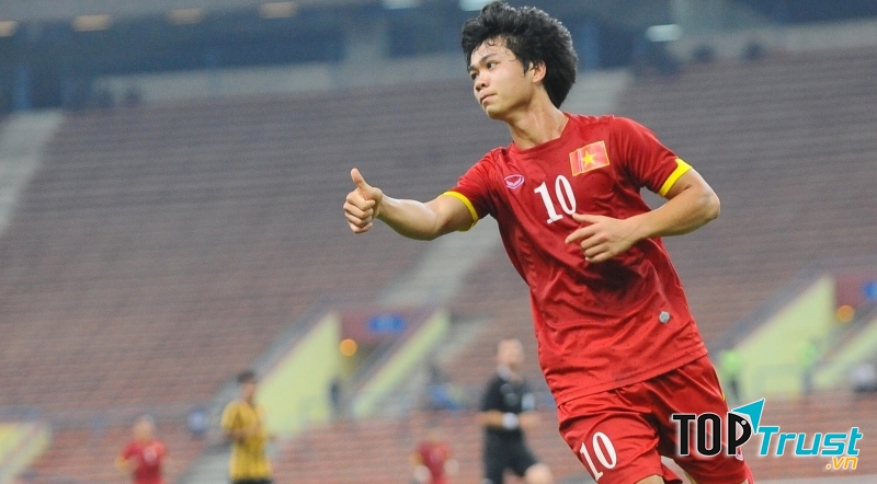 Tiền đạo Nguyễn Công Phượng, số áo 16