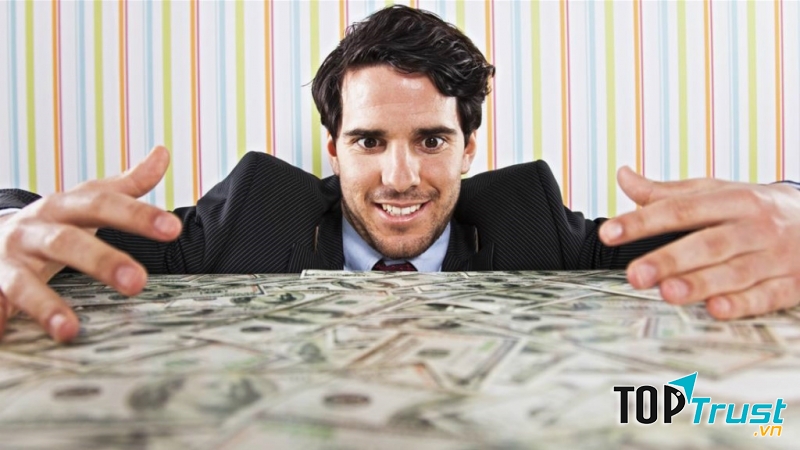 Tiền nhiều hơn nhưng hài lòng ít đi.