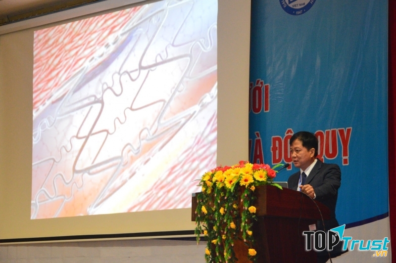 Tiến sĩ, Bác sĩ Đỗ Quang Huân trong một số buổi hội thảo