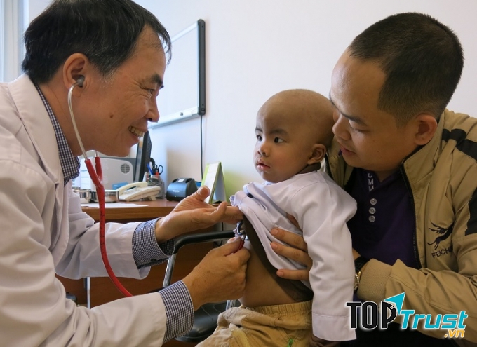 Tiến sĩ Dương Bá Trực - Bệnh viện nhi Trung Ương