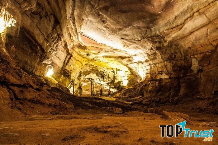 Động Tiên Sơn - Quảng Bình