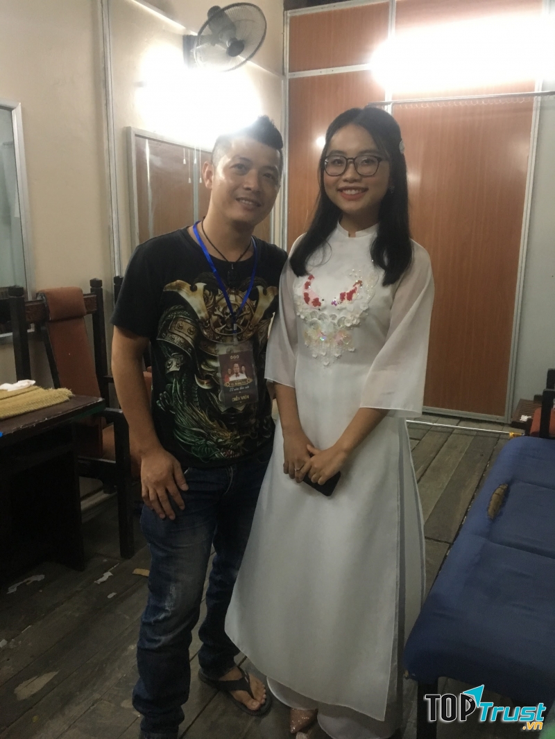 CA SĨ PHƯƠNG MỸ CHI HỌC TRÒ ƯU TÚ CỦA TRUNG TÂM PIANO TIẾN THÀNH