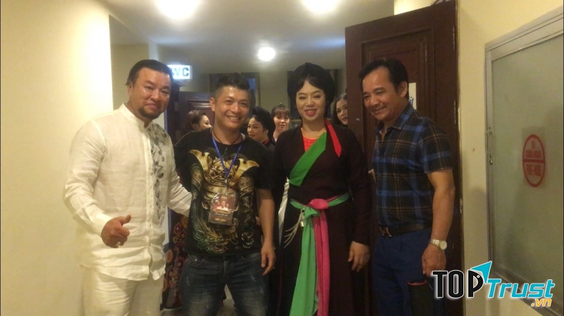 GIẢNG VIÊN TIẾN THÀNH LÀ NGƯỜI TỪNG CÔNG TÁC NHIỀU NĂM  TRONG LĨNH VỰC NGHỆ THUẬT