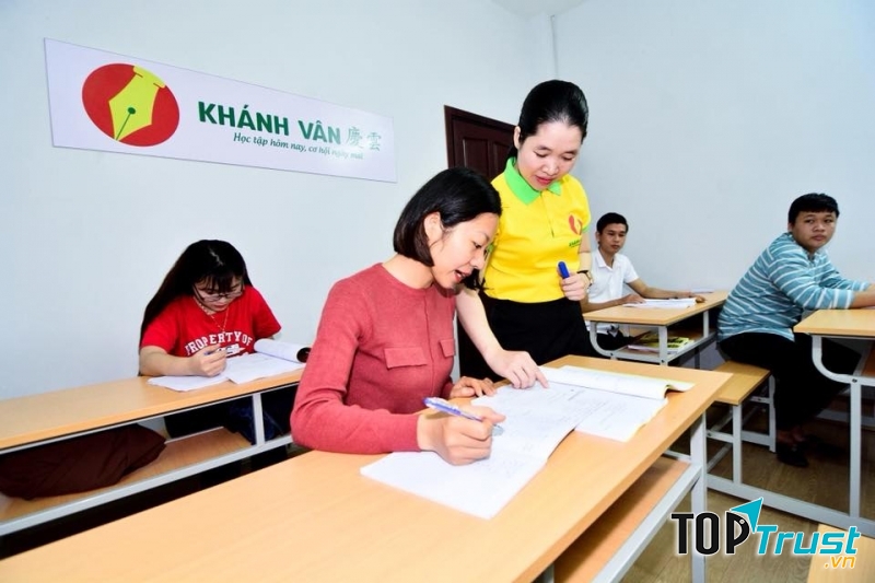 Tiếng Trung Khánh Vân