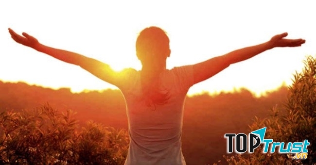 Thức dậy trước 8 giờ dù có đi làm hay không.