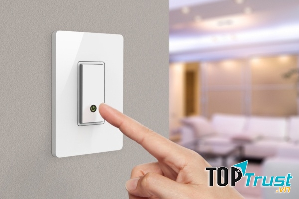 Tắt điện khi ra khỏi phòng