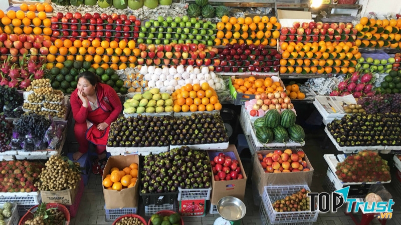 Tiểu thương bán hàng online