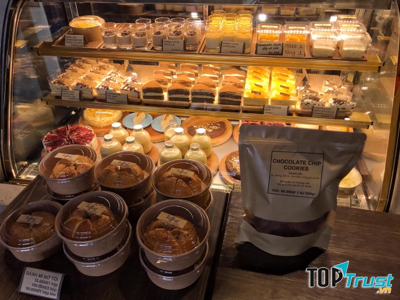 Tiffins Bakery & Café