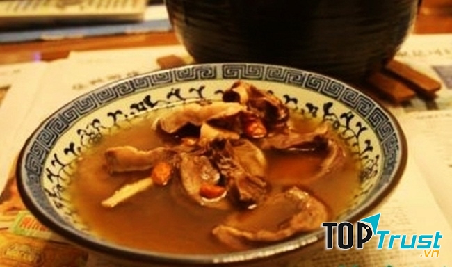 Tim lợn hầm đương quy chữa mất ngủ rất hiệu quả