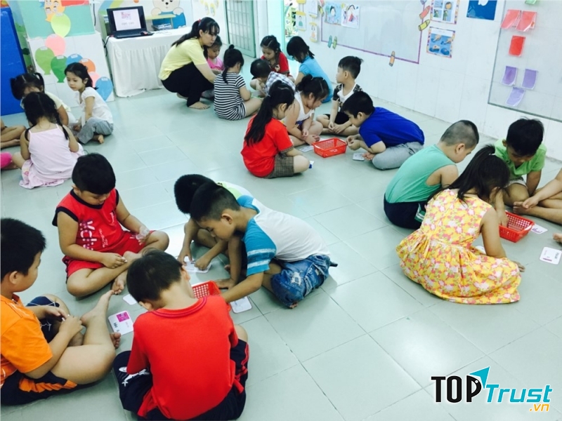 Tìm và nối các từ giống nhau