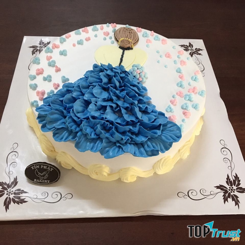 Mẫu bánh được trang trí độc đáp, đẹp mắt ở Tín Phát Bakery