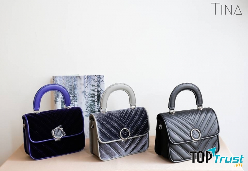 Tại Tina Shop, chiếc túi xách như trong hình có giá: 530.000 VNĐ