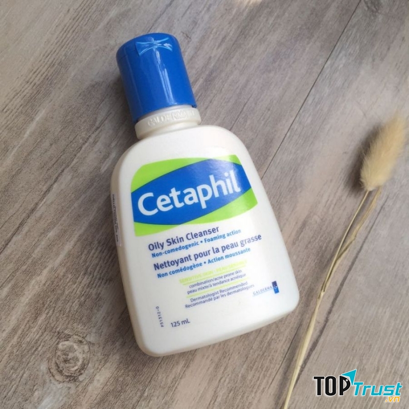 Sữa rữa mặt Cetaphil Gentle Skin Cleanser rất hợp cho các bạn có da bị kích ứng hay trong tuổi dậy thì