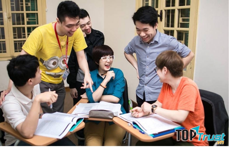 Tình nguyện tham gia các câu lạc bộ