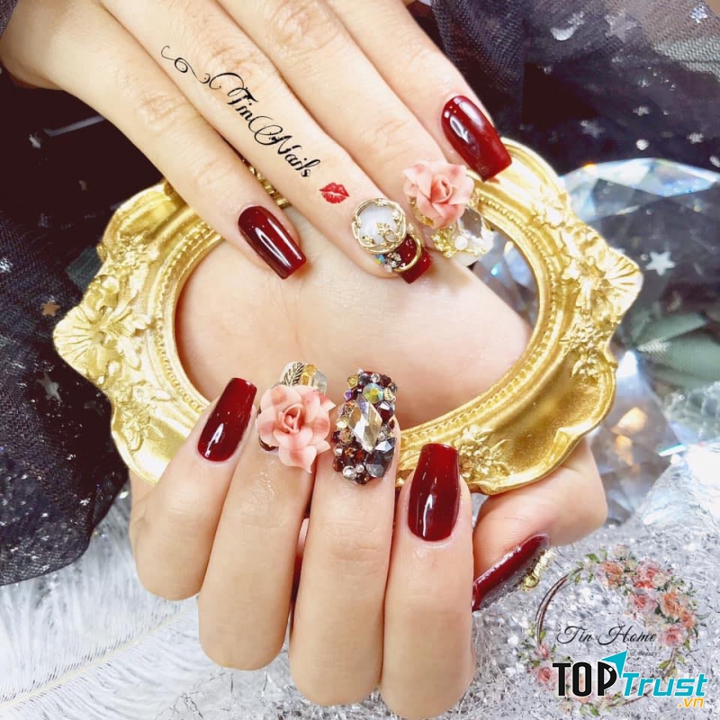 TinHome Nail & Beauty