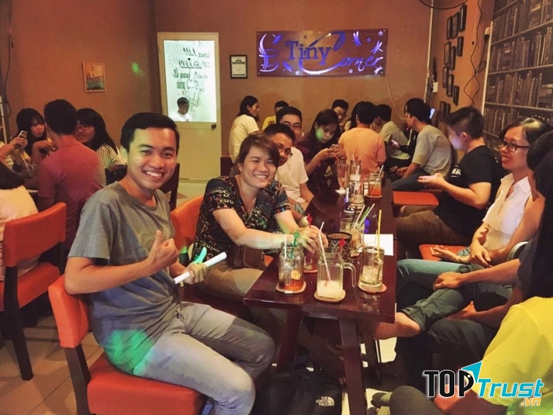 Còn là nơi gặp gỡ và trờ chuyện với những người bạn mới