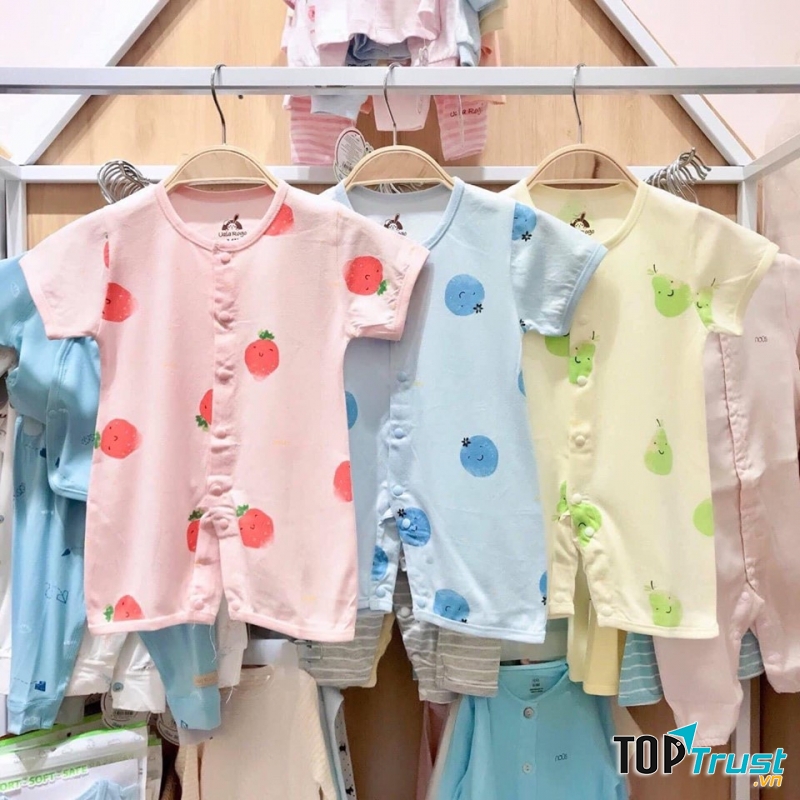 Quần áo dành cho bé tại Tiny Shop