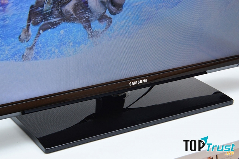 Tivi Samsung UA32H4303 Internet TV 32 inches