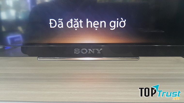 Tính năng hẹn  giờ được bật là một trong những nguyên nhân làm tivi tự động tắt