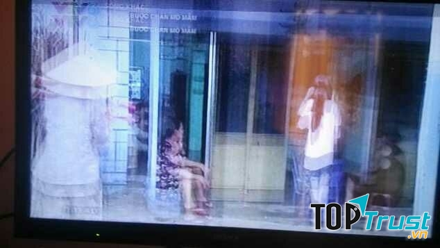 Hình ảnh giãn to gây khó chịu.