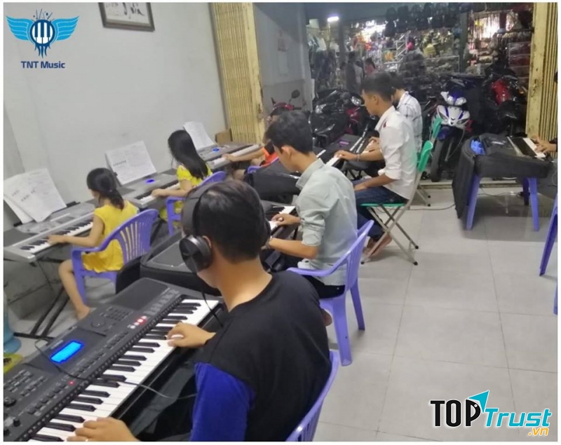 Lớp học piano