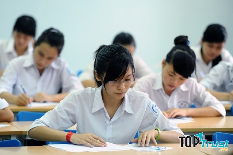 Thí sinh lưu ý tô câu trả lời trong phiếu trả lời phải tương ứng với câu hỏi trắc nghiệm.