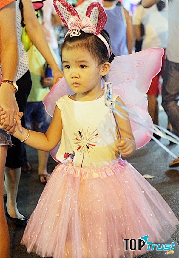 Tổ chức lễ hội hóa trang