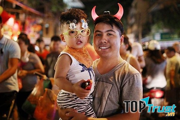 Tổ chức lễ hội hóa trang