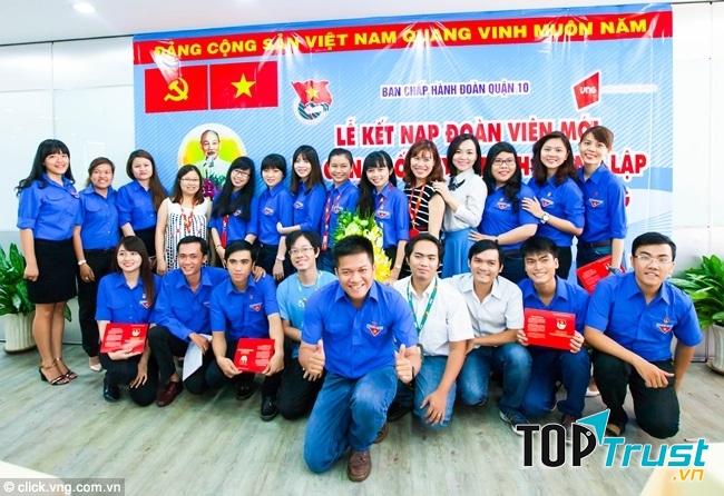 Lế kết nạp đoàn viên mới khơi dậy niềm vinh dự và tự hào đối với đoàn viên được kết nạp