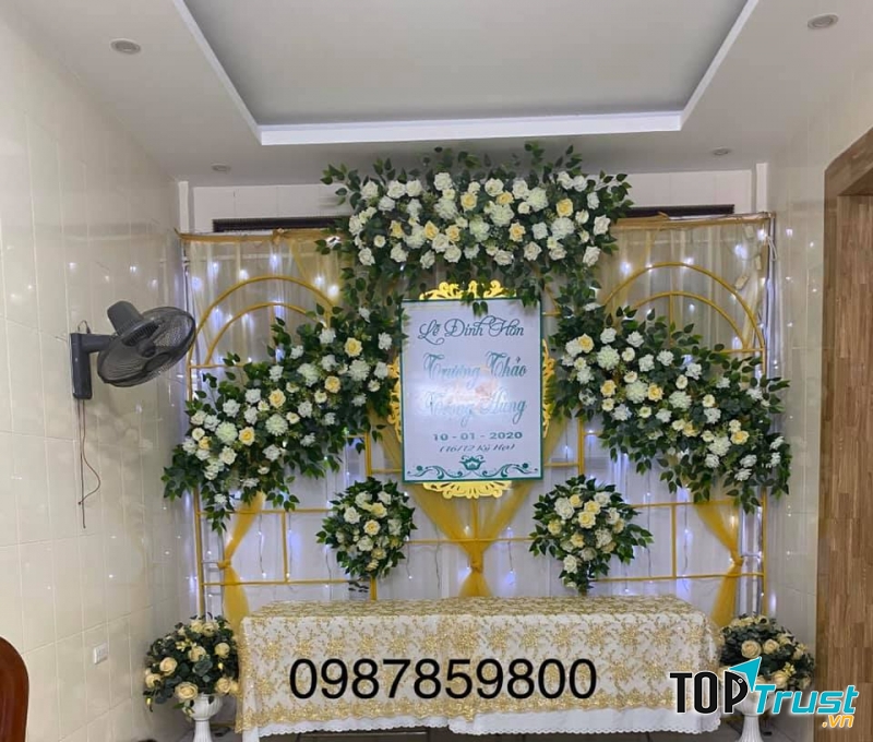 Trang trí sân khấu