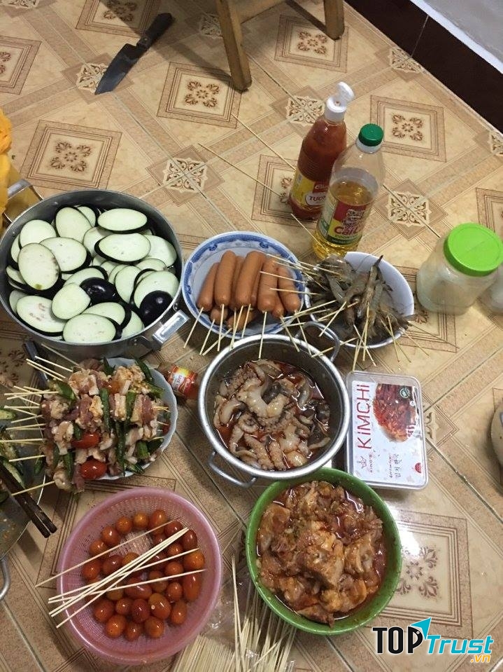 Tổ chức tiệc với gia đình và bạn bè