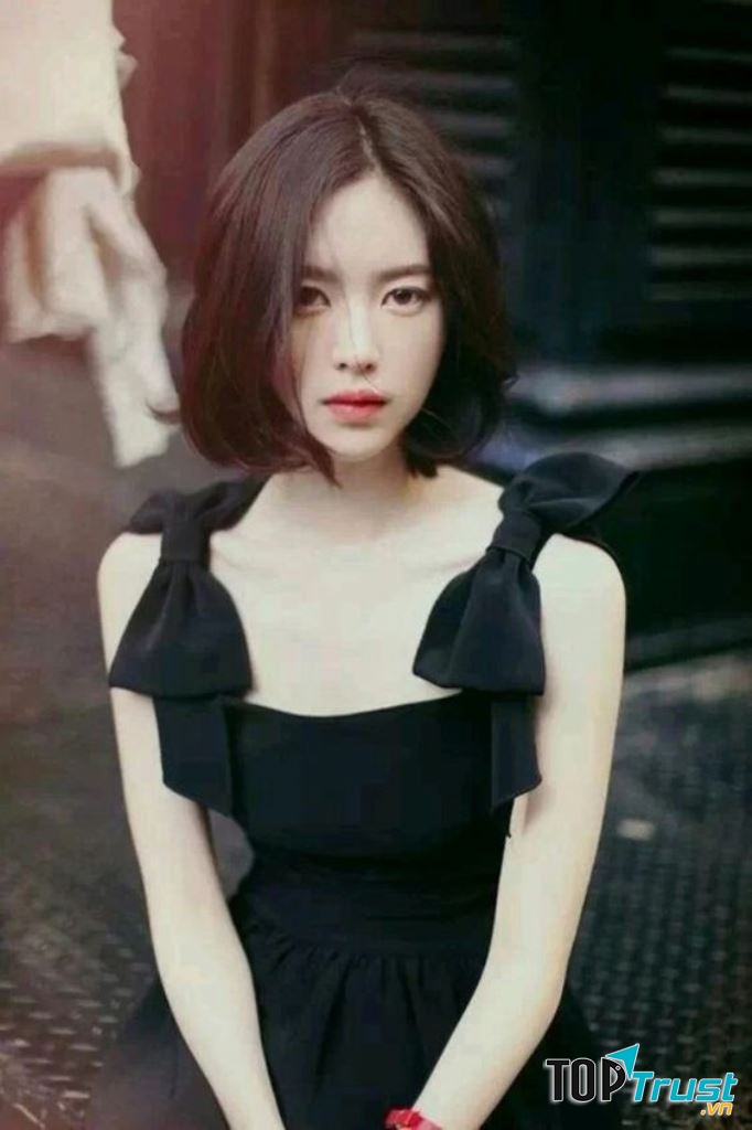 Tóc bob đơn giản uốn cúp ôm mặt vừa nữ tính vừa nhẹ nhàng