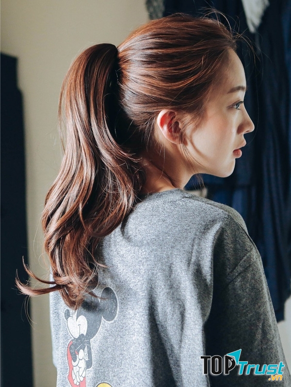 Tóc buộc đuôi ngựa