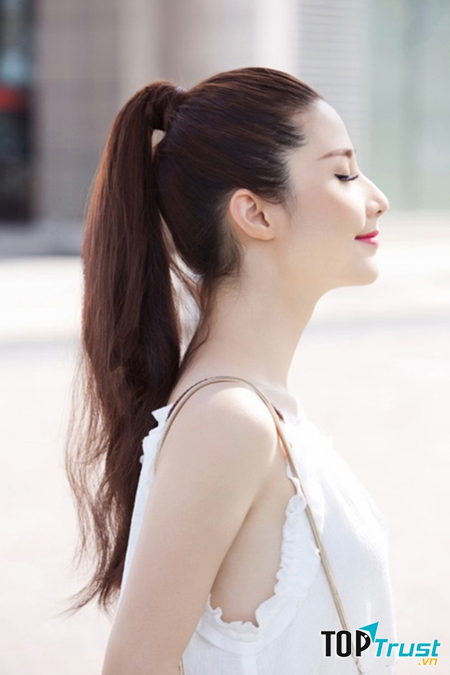 Tóc buộc đuôi ngựa