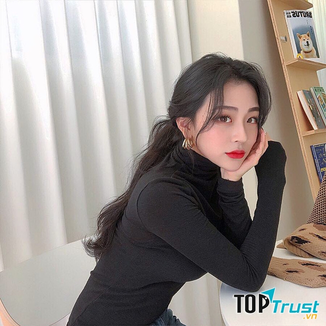 Kiểu tóc buộc thấp đơn giản mà sành điệu