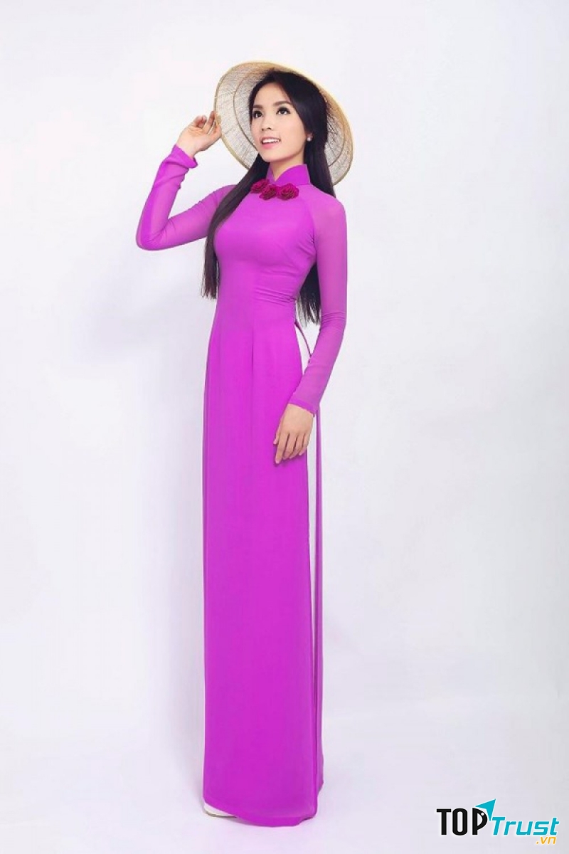 nét dịu dàng nữ tính của HH Kỳ Duyên